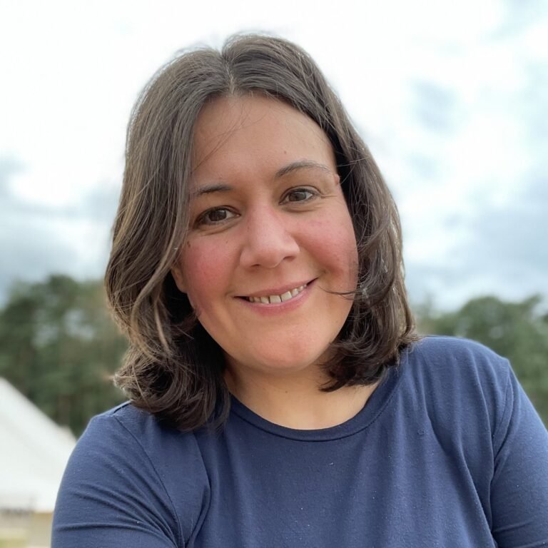 Dr Rosie Bronnert